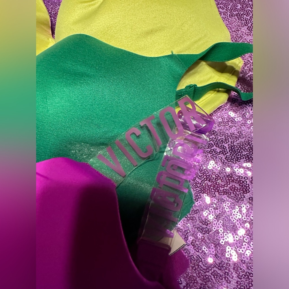 Bundle: Three Vs Bras - image 4